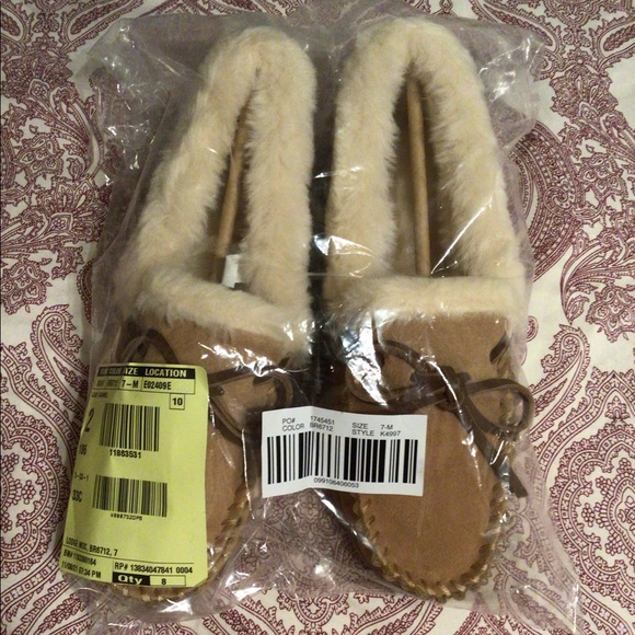 NWT J. Crew Leather Classic Lodge Moccasins - Picture 2 of 3